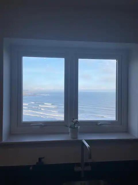 Spectacular 2 Bedroom Balcony Sea View Flat Scarborough Eksteriør bilde