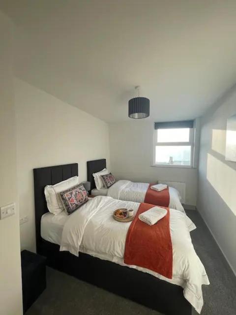 Spectacular 2 Bedroom Balcony Sea View Flat Scarborough Eksteriør bilde